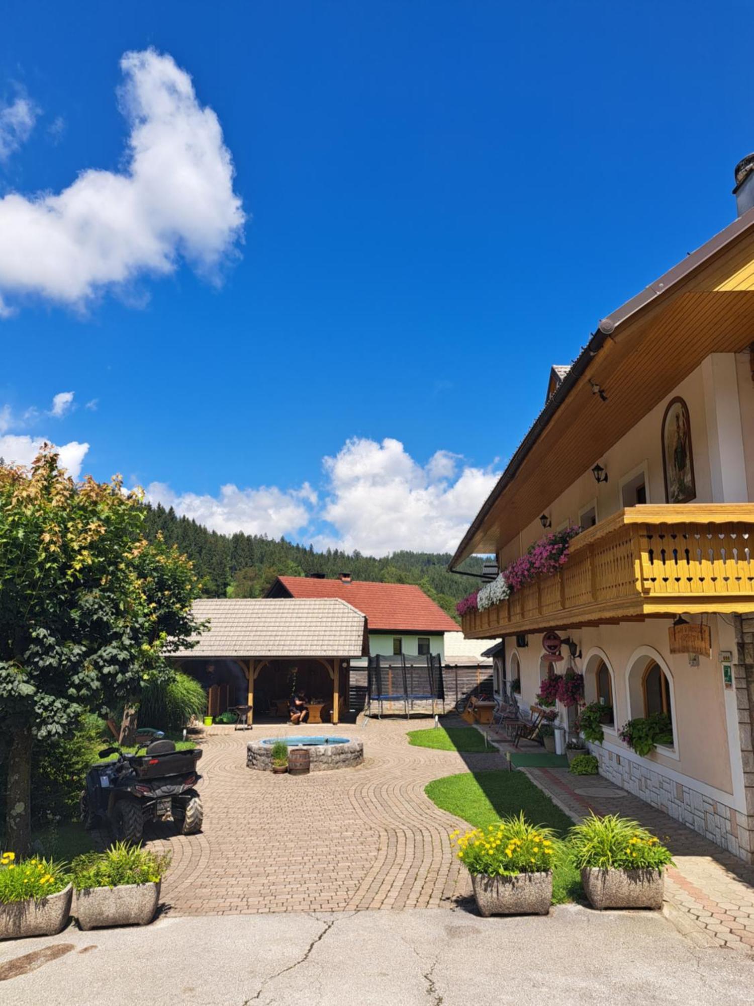 Guest House Kveder Шкоф'я-Лока Екстер'єр фото