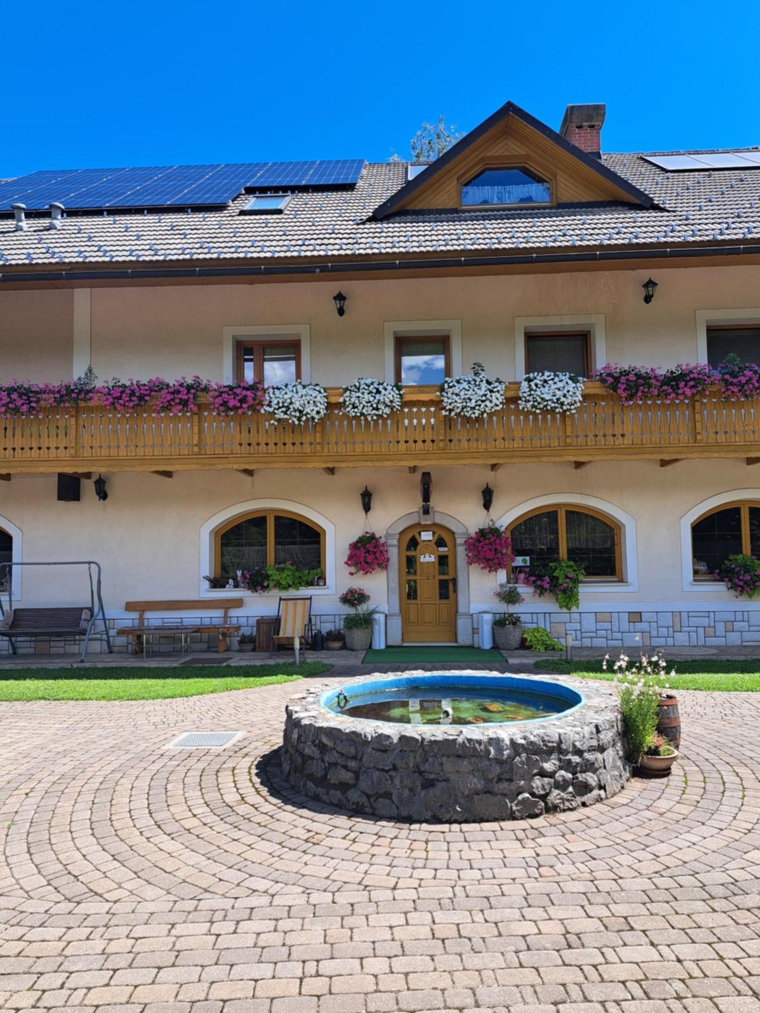 Guest House Kveder Шкоф'я-Лока Екстер'єр фото