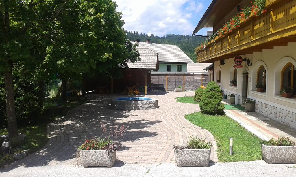 Guest House Kveder Шкоф'я-Лока Екстер'єр фото
